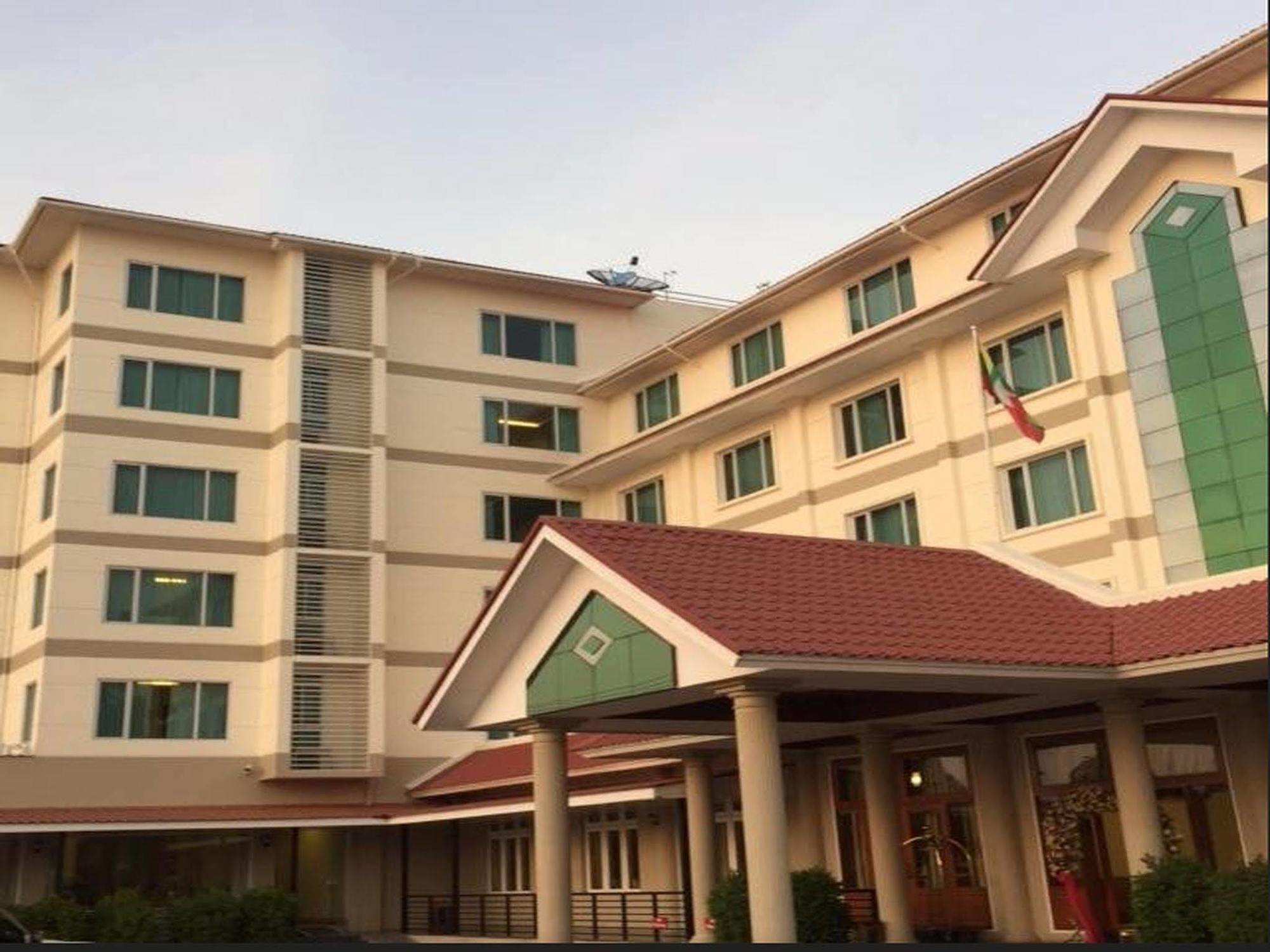 Ngwe Moe Hotel Mawlamyine Exteriér fotografie